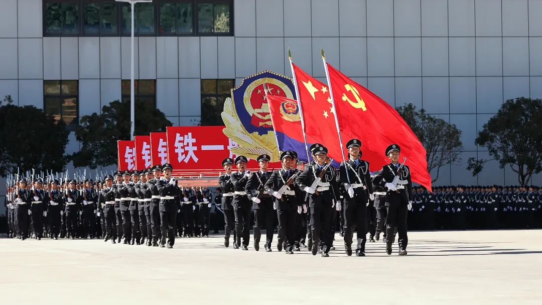 上哪个平台买足球好